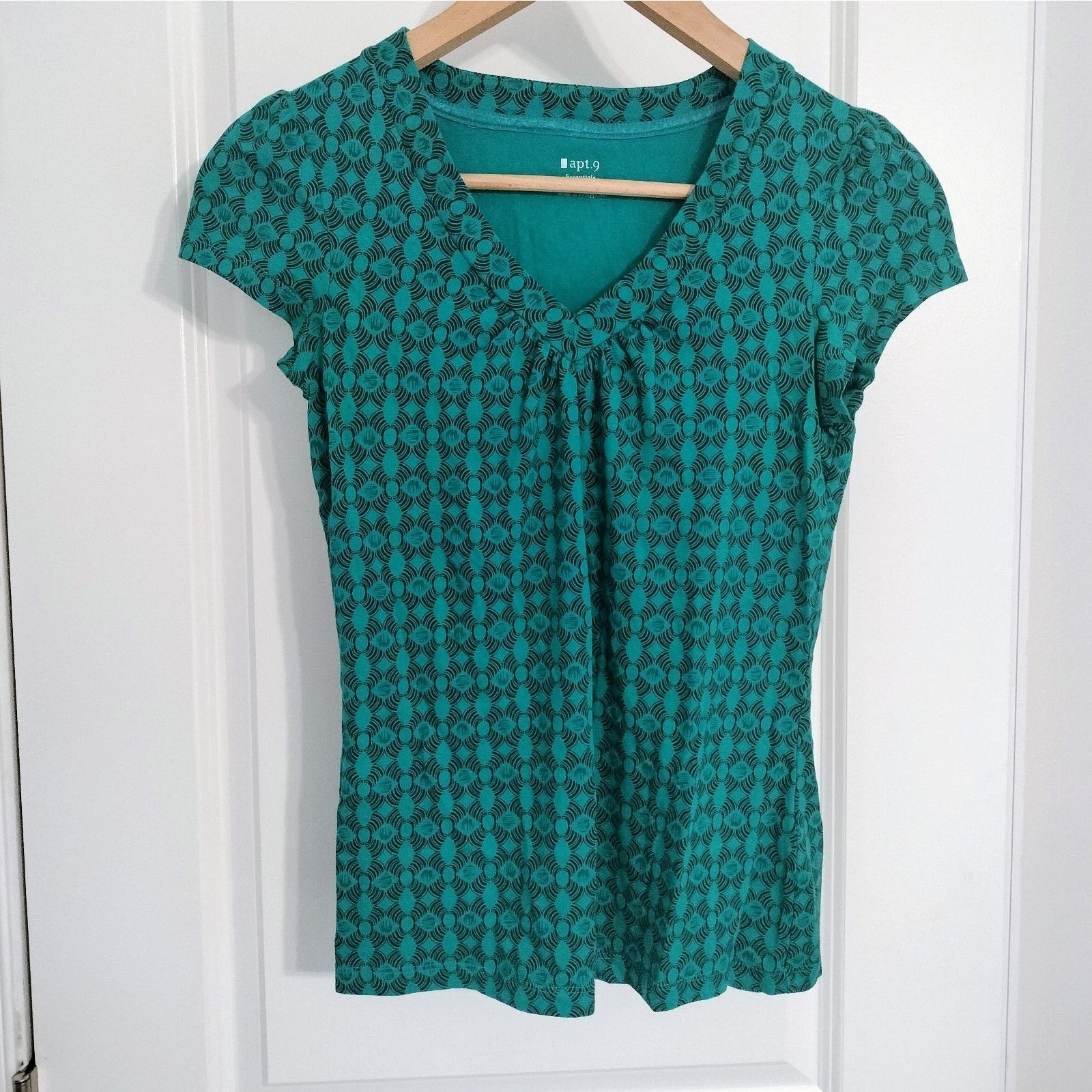 Apt. 9 Essentials Patterned Tee Petite Small